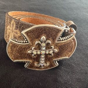 Justin Distressed 2” Wide Belt. Removable Buckle. Swarovski Crystals Cross 32”